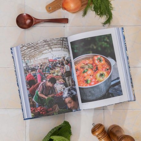 Cuisines of Odesa: Recipies and Stories from Ukraine's Historic City: A Ukrainian Cookbook - Maria Kalenska [KSIĄŻKA]