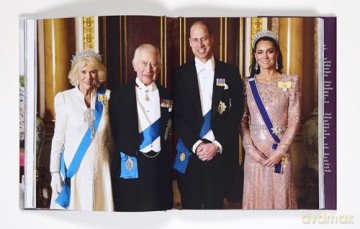 Modern Majesty: The British Royal Family in a New Era - Chris Jackson [KSIĄŻKA]
