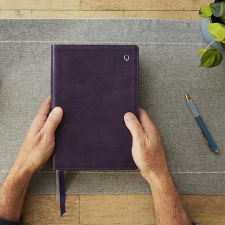 NET Bible, Large Print Thinline with Cross References, Purple Leathersoft, Comfort Print: New English Translation, Purple, Thinline With Cross References, Comfort Print - Thomas Nelson [KSIĄŻKA]