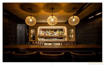 The World's Most Beautiful Bars: Extraordinary Bars by the World's Leading Designers [KSIĄŻKA]