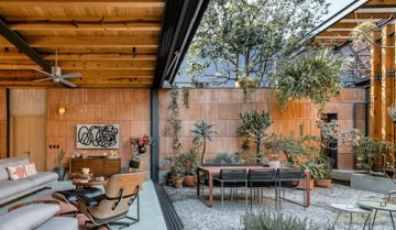 World's Best II - 50 Interiors From Around the Globe: 2 (World's Best From Around The Globe) [KSIĄŻKA]