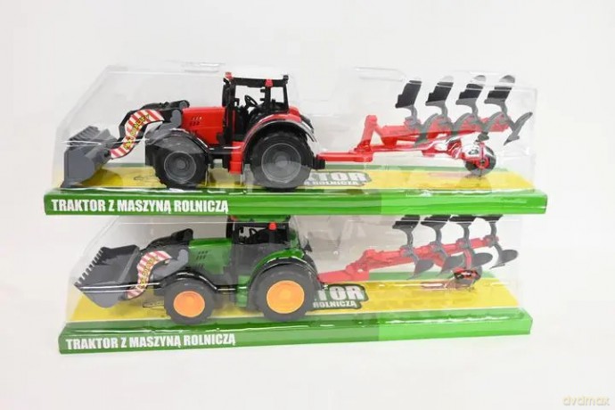 Traktor z maszyną rolniczą G218137 92612