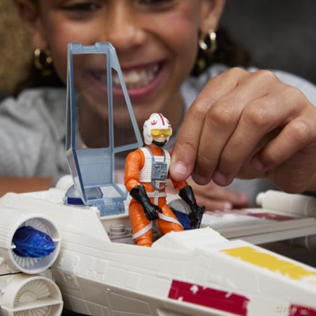 Hasbro Disney Star Wars Epic World of Action Power the Force Luke Skywalkers Force Strike XWing Vehicle G0768