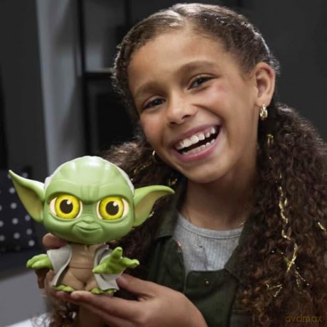 Hasbro Disney Star Wars Force N Telling Yoda English Language G0708