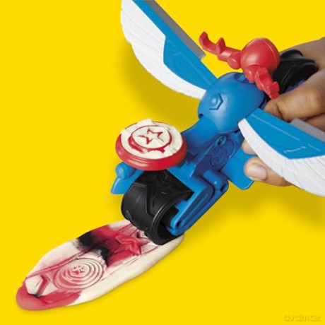 Hasbro PlayDoh Marvel Captain America MotoSlicer G0555