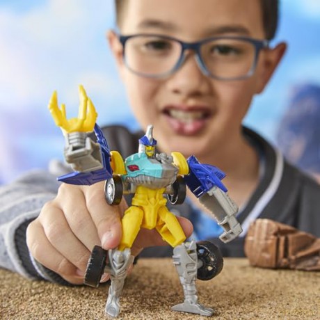 Hasbro Transformers Cyberworld SkyByte Action Figure G1050
