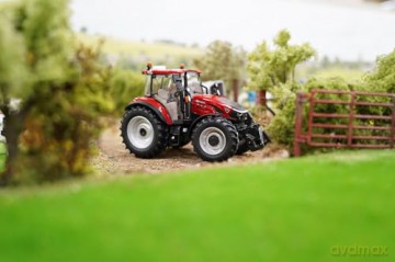 Britain's - Case IH Farmall 120C 1:32
