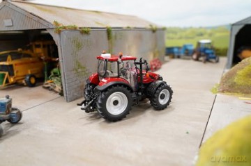 Britain's - Case IH Farmall 120C 1:32