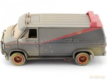 Greenlight Collectibles - 1/24 The A-Team - 1983 GMC Van with Bullet Holes