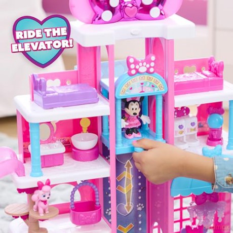 Minnie Mouse - Pet Hotel