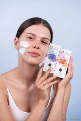 BIEL BOOST ME UP Baza pod makijaż 8w1 SPF50 30 ml