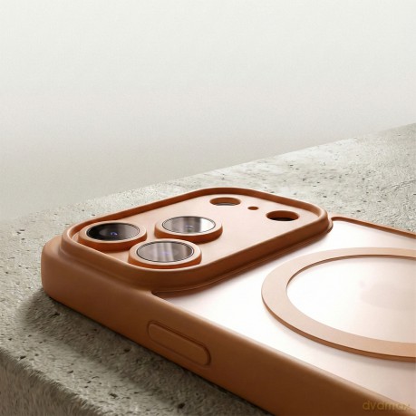 Nakładka Mag Matt do iPhone 12 6,1" brązowa camera protection