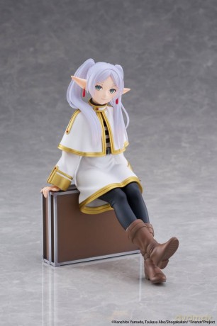 Frieren: Beyond Journey's End PVC Figure Desktop Cute Frieren (Trunk Case Ver.) Reissue 13 cm [FIGURKA]