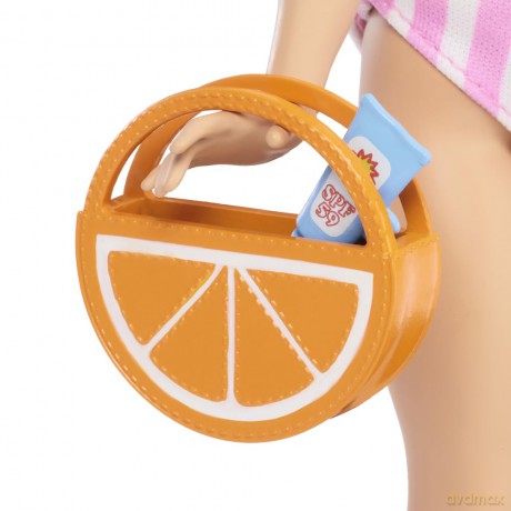 Mattel Barbie: Dream Besties - Barbie Malibu Doll (JGH83)