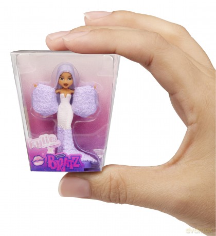 MGA Mini Bratz X Kylie Jenner Mini Collectible Figure (500841EUC)