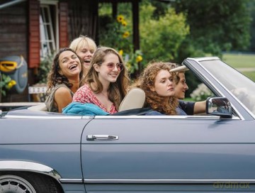 Daheim in den Bergen - Alle 12 Spielfilme der beliebten TV-Reihe erstmals vollständig in der 7-DVD Gesamt-Edition (2018-2024) - Die Familiensaga aus dem Allgäu (WME Home Entertainment) [DVD]