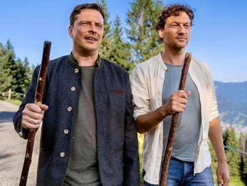 Daheim in den Bergen - Alle 12 Spielfilme der beliebten TV-Reihe erstmals vollständig in der 7-DVD Gesamt-Edition (2018-2024) - Die Familiensaga aus dem Allgäu (WME Home Entertainment) [DVD]