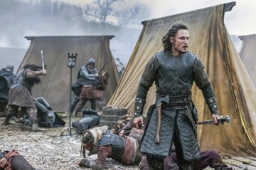 The Last Kingdom - Die komplette Serie (Staffel 1-5) + The Last Kingdom: Seven Kings Must Die - Komplettbox im Softcover-Schuber (24 DVDs) [DVD]