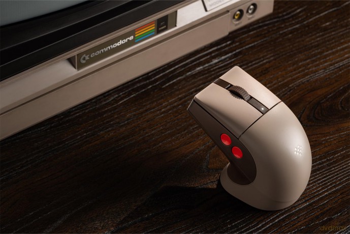 8Bitdo - Retro R8 Mouse C64 Edition - Grey