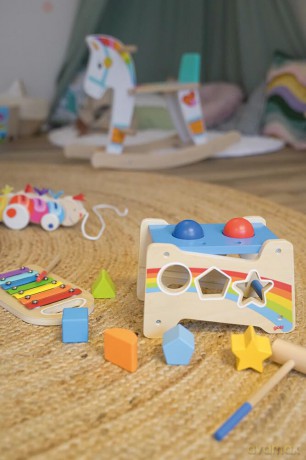 Goki - Hammer Bench with Xylophone and Sorting Function (58304)