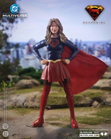 Supergirl (TV series) DC Theatrical Deluxe Edition Action Figure Supergirl 17 cm [FIGURKA]