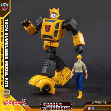 Transformers: Generation One AMK PRO Series Plastic Model Kit Bumblebee 16 cm [FIGURKA]