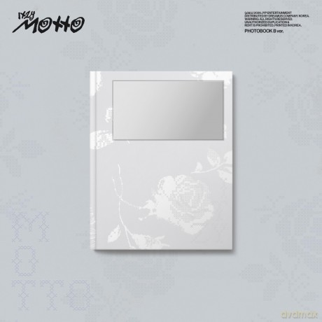 Itzy: Motto Photobook - B Ver. [CD]
