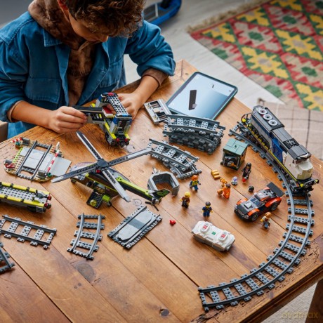 LEGO City Napad na policyjny pociąg (60508) [KLOCKI]