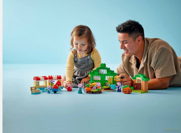 LEGO DUPLO Peppa Pig Ogród i szklarnia Dziadka świnki (10461) [KLOCKI]