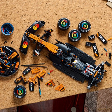 LEGO Technic Bolid F1 McLaren MCL39 (42228) [KLOCKI]
