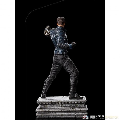 Iron Studios THE FALCON AND THE WINTER SOLDIER - Bucky Barnes Statue 1/10