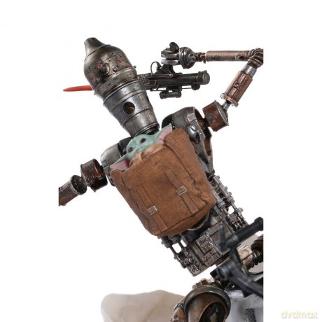 Iron Studios The Mandalorian - IG-11 and The Child Statue Deluxe Art Scale 1/10