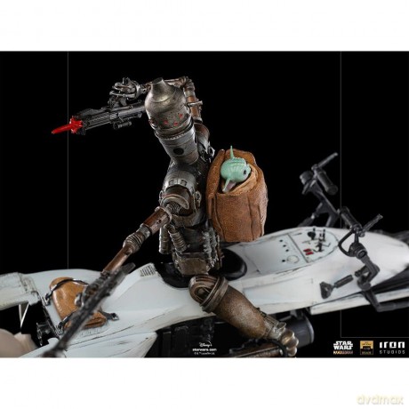 Iron Studios The Mandalorian - IG-11 and The Child Statue Deluxe Art Scale 1/10