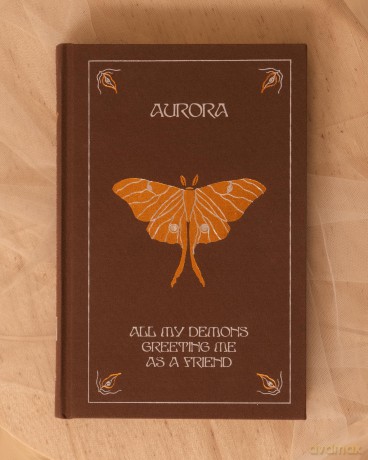 All My Demons Greeting Me as a Friend - Aurora [KSIĄŻKA]