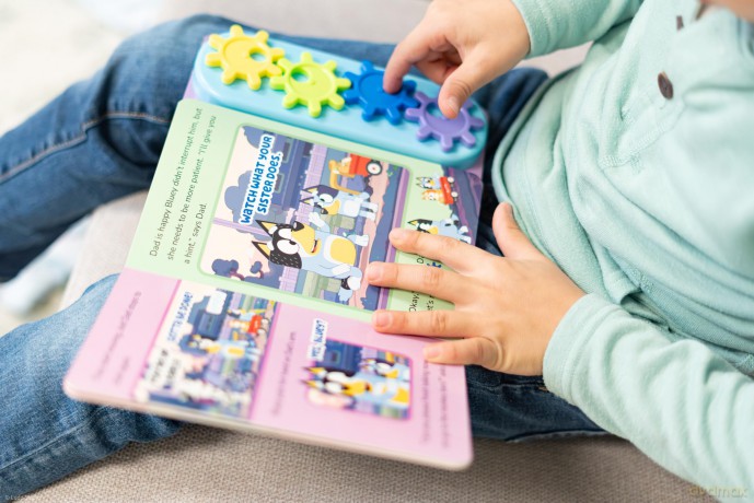 Bluey: Wagon Ride A Go-Go Gear Sound Book - PI Kids - Pi Kids [KSIĄŻKA]
