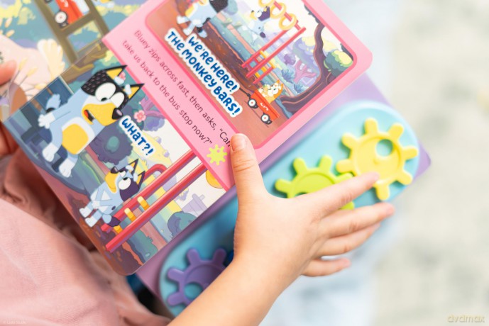 Bluey: Wagon Ride A Go-Go Gear Sound Book - PI Kids - Pi Kids [KSIĄŻKA]