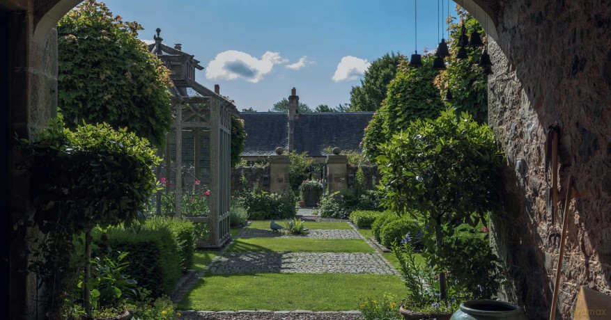 British Gardens: The Instant Sunday Times Bestseller (BBC Books) - Monty Don [KSIĄŻKA]
