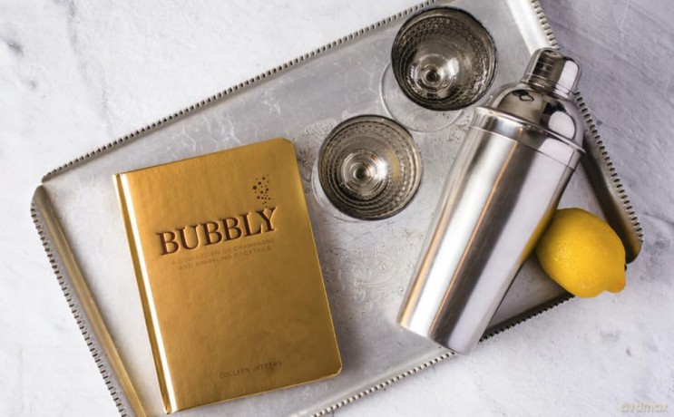 Bubbly: A Collection of Champagne and Sparkling Cocktails - Colleen Jeffers [KSIĄŻKA]
