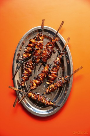 Centrepiece: Bold, vibrant recipes to put vegetables in the spotlight - Helen Graham [KSIĄŻKA]