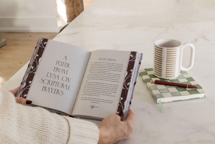 Come Close to Jesus: What to Pray When You Need the Lord to Still Your Thoughts, Calm Your Heart, and Guide Your Way (50 Devotional Prayers) - Terkeurst Lysa [KSIĄŻKA]