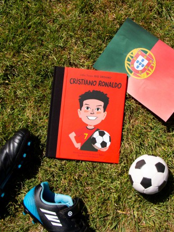 Cristiano Ronaldo (143): Little People, BIG DREAMS - Maria Is Vegara [KSIĄŻKA]