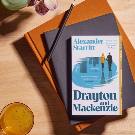 Drayton and Mackenzie: 'An ode to the enduring power of male friendship' The Times Best Book of the Year - Alexander Starritt [KSIĄŻKA]