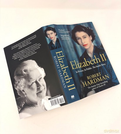 Elizabeth II: In Private. In Public. The Inside Story. - Robert Hardman [KSIĄŻKA]