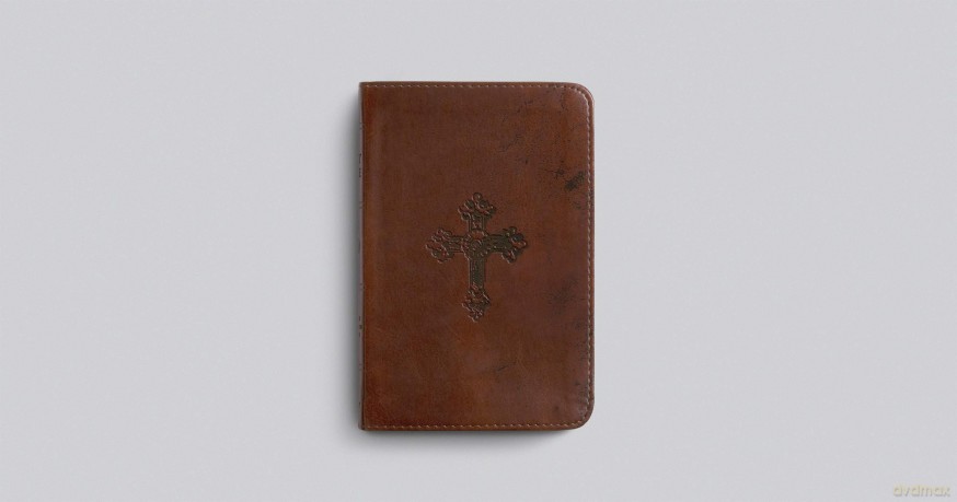 ESV Compact Bible (TruTone, Walnut, Weathered Cross Design) [KSIĄŻKA]