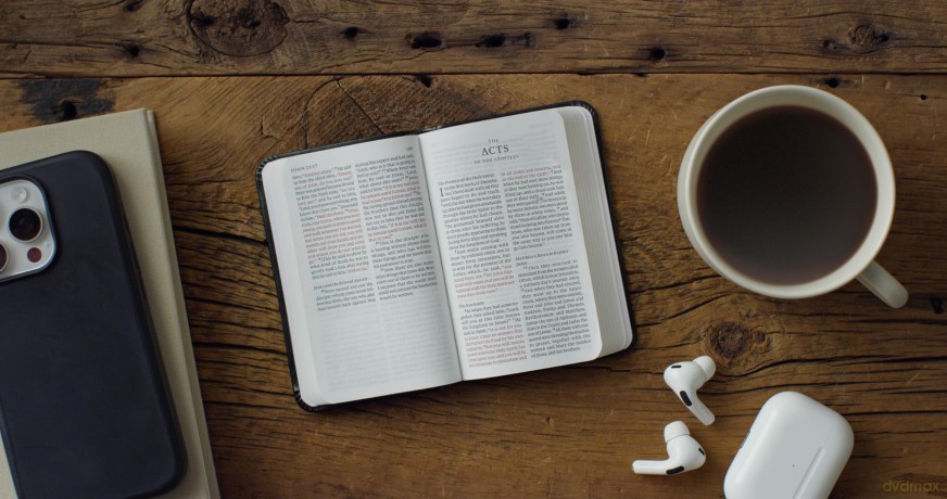 ESV Vest Pocket New Testament with Psalms and Proverbs, Red Letter (TruTone, Black) [KSIĄŻKA]