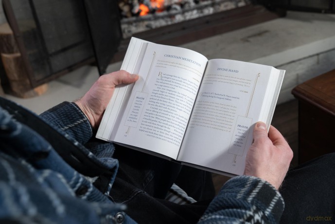 Faith of America: 250 Prayers for our Nation (Celebrating 250 years of the United States of America's History - includes the Declaration of Independence, Constitution, and Bill of Rights) - Belmonte Kevin [KSIĄŻKA]