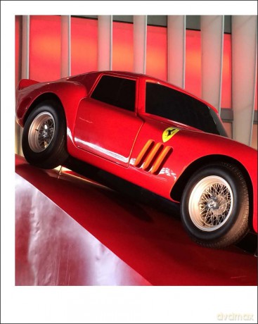 Ferrari: Icons of Excellence - Arianna Previtera [KSIĄŻKA]