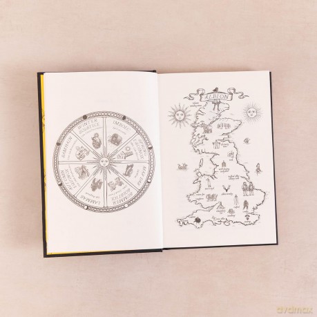 Finding Albion: Myth, Folklore and the Quest for a Hidden Britain - LONGLISTED FOR THE WOMEN'S PRIZE FOR NON-FICTION 2026 - Zakia Sewell [KSIĄŻKA]