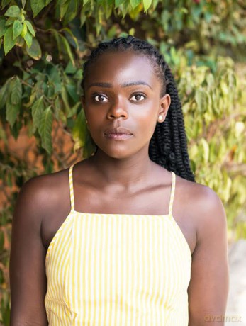 Half Lives: A heartbreaking novel about the bond between two sisters and the earth-shattering decision that comes between them, for readers of THE VANISHING HALF and BLUE SISTERS - Krystle Z Appiah [KSIĄŻKA]