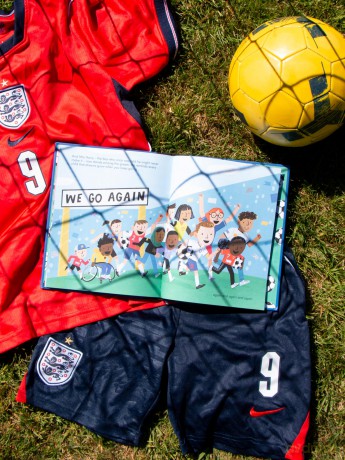 Harry Kane (146) (Little People, BIG DREAMS) - Maria Isabel Vegara [KSIĄŻKA]